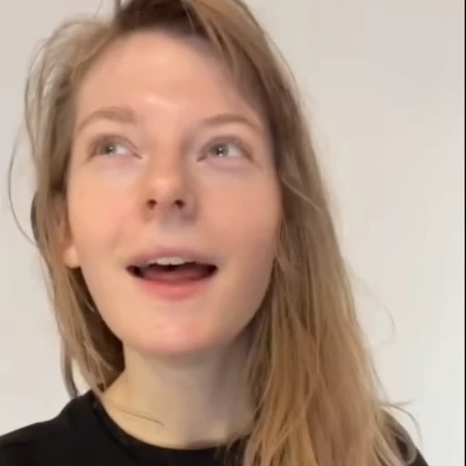 🤧 Стикер «Ella Freya» для Telegram