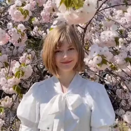 💋 Стикер «Ella Freya» для Telegram
