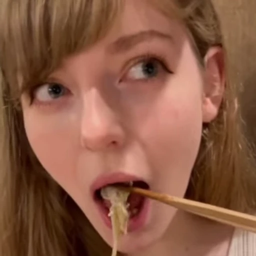 😋 Стикер «Ella Freya» для Telegram