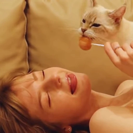 🍭 Стикер «Ella Freya» для Telegram