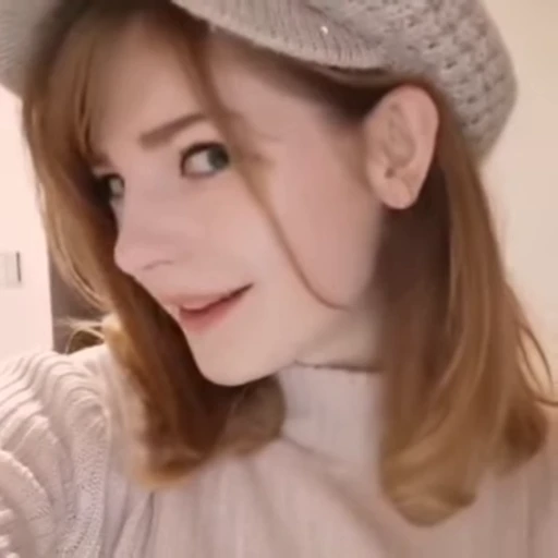 😏 Стикер «Ella Freya» для Telegram