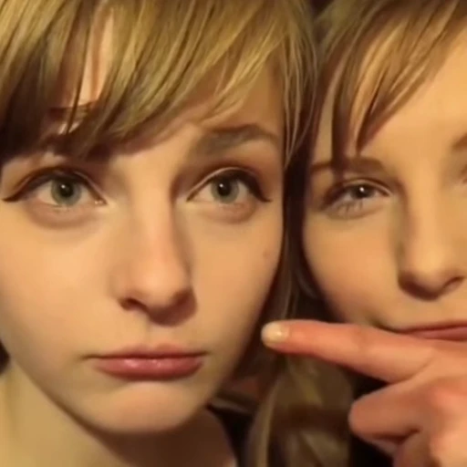 🥰 Стикер «Ella Freya» для Telegram