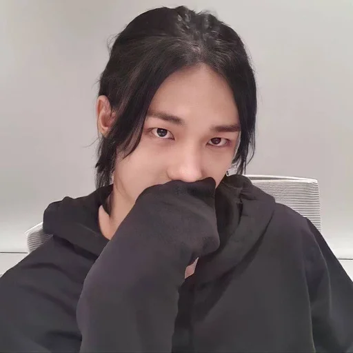 💍 Стикер «hwan» для Telegram