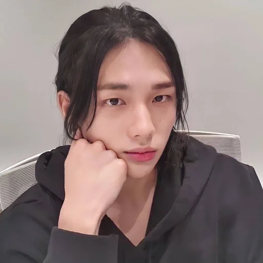 🎍 Стикер «hwan» для Telegram