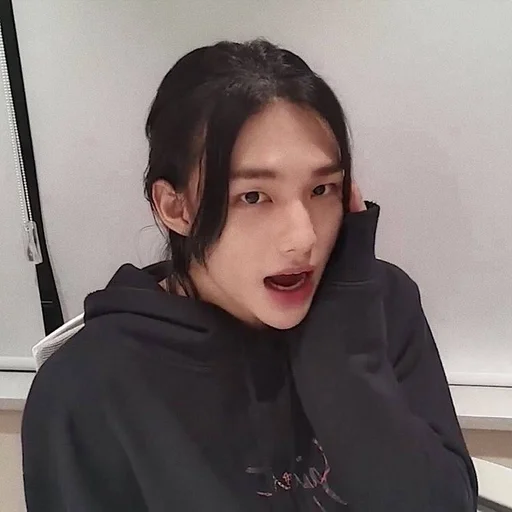 😨 Стикер «hwan» для Telegram