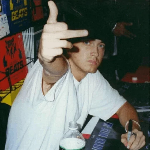 ☹️ Стикер «Eminem Fingers» для Telegram