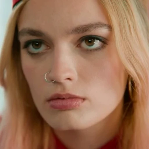 😴 Стикер «Emma Mackey» для Telegram