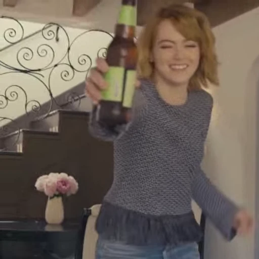 🍾 Стикер «Emma Stone» для Telegram