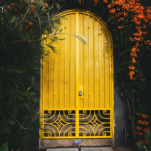 🚪 Стикер «Входные двери» для Telegram