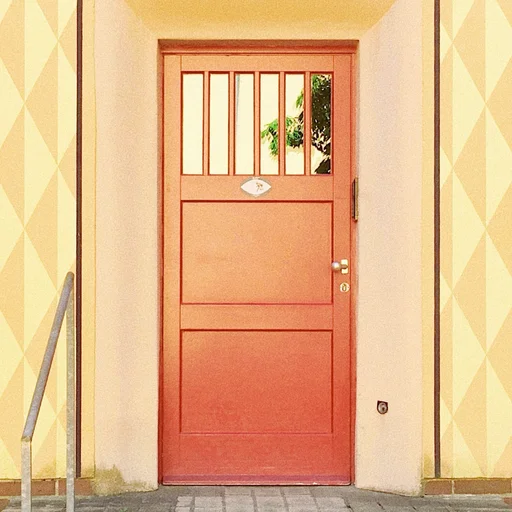 🚪 Стикер «Входные двери» для Telegram