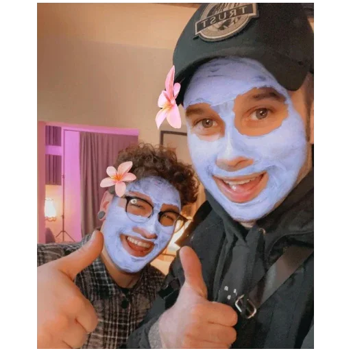 💋 Стикер «Eskimo Callboy» для Telegram