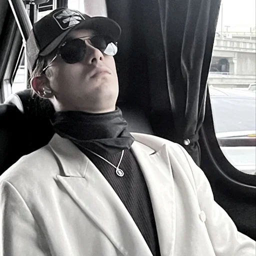 💋 Стикер «Ethan Torchio» для Telegram