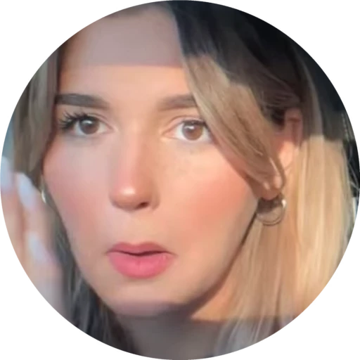 🫂 Стикер «Eva Miller» для Telegram