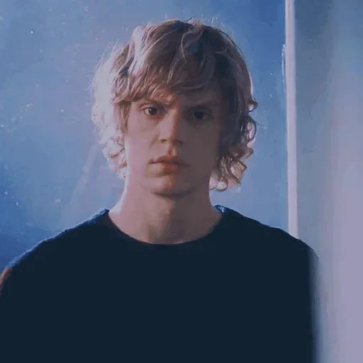 😐 Стикер «Evan Peters» для Telegram