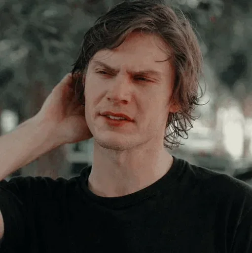 😐 Стикер «Evan Peters» для Telegram