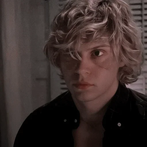 😐 Стикер «Evan Peters» для Telegram