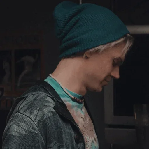 😐 Стикер «Evan Peters» для Telegram
