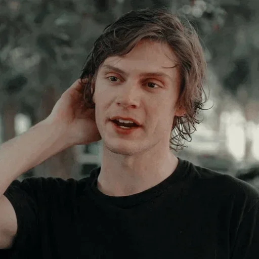 😐 Стикер «Evan Peters» для Telegram