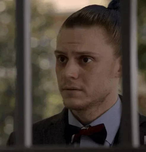 😐 Стикер «Evan Peters» для Telegram