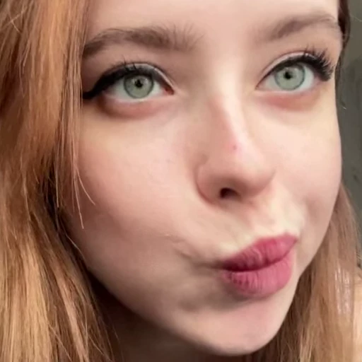 👀 Стикер «Evmurкино» для Telegram