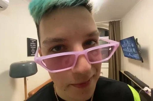 🌟 Стикер «mazellovvv» для Telegram