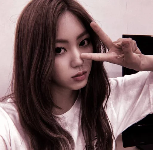 🎐 Стикер «EUNBIN CLC» для Telegram