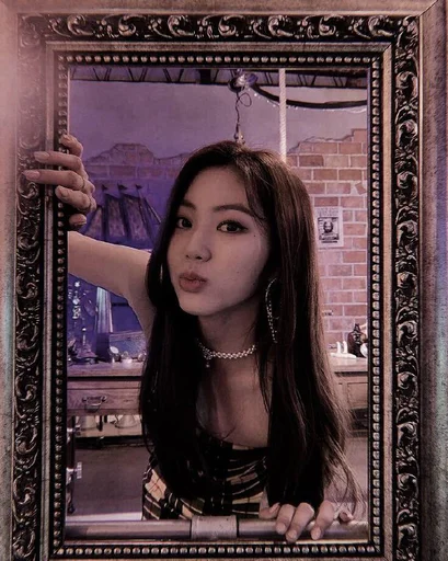 🎐 Стикер «EUNBIN CLC» для Telegram