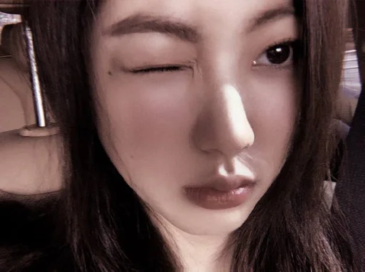 🎐 Стикер «EUNBIN CLC» для Telegram