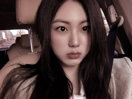 🎐 Стикер «EUNBIN CLC» для Telegram