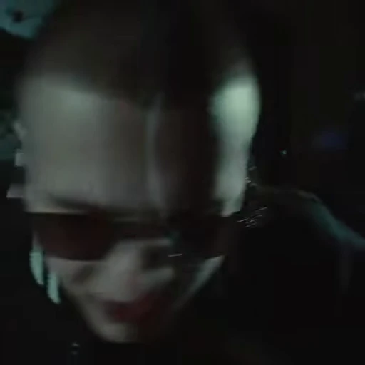 👀 Стикер «FRIENDLY THUG 52» для Telegram