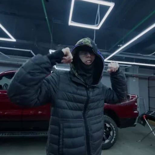 💪 Стикер «FRIENDLY THUG 52» для Telegram