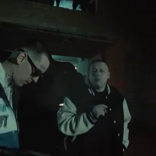💨 Стикер «FRIENDLY THUG 52» для Telegram