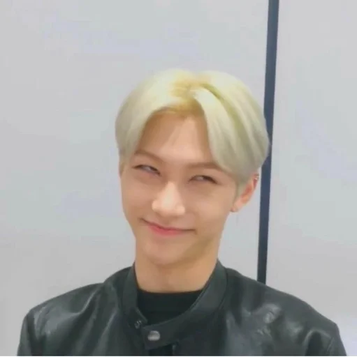 🌟 Стикер «𖧷𝐟𝐞𝐥𝐢𝐱𖧷𝑏𝑦» для Telegram
