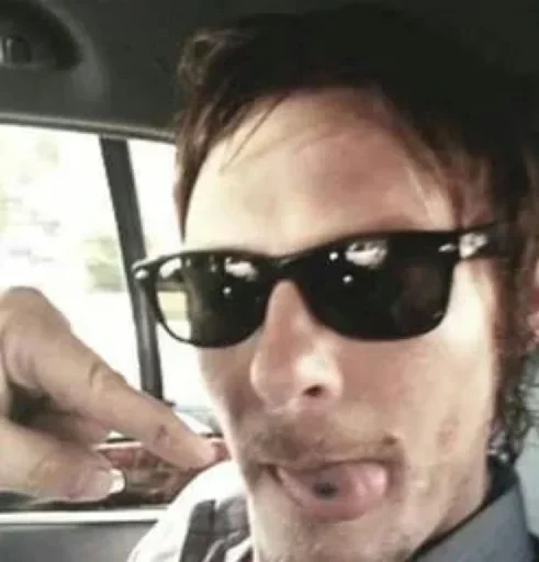 😝 Стикер «Norman Reedus» для Telegram