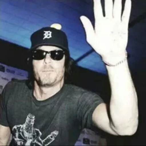 🤚 Стикер «Norman Reedus» для Telegram