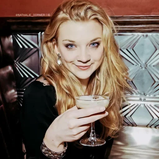 🍷 Стикер «Natalie Dormer» для Telegram
