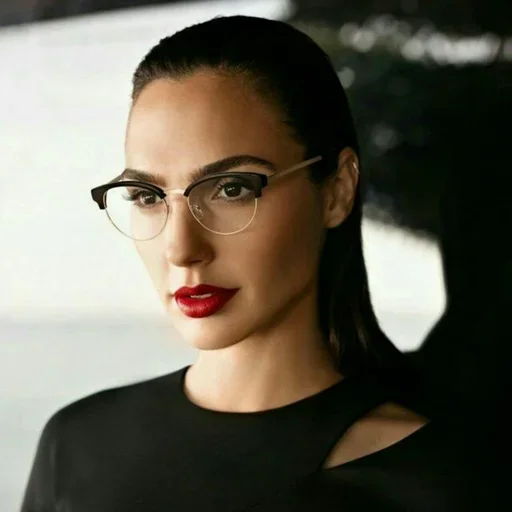 😐 Стикер «Gal Gadot» для Telegram