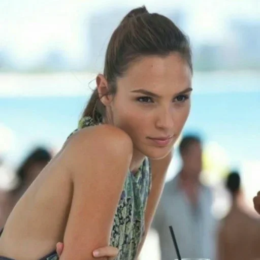 🤨 Стикер «Gal Gadot» для Telegram