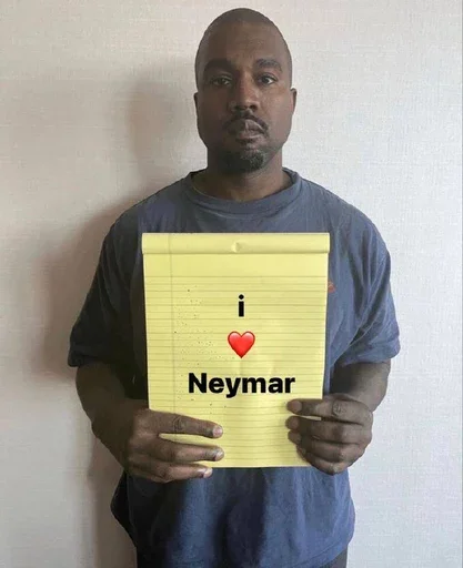 ❤️ Стикер «футбольчик» для Telegram