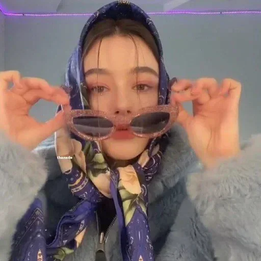 💜 Стикер «foR giRlZ)» для Telegram