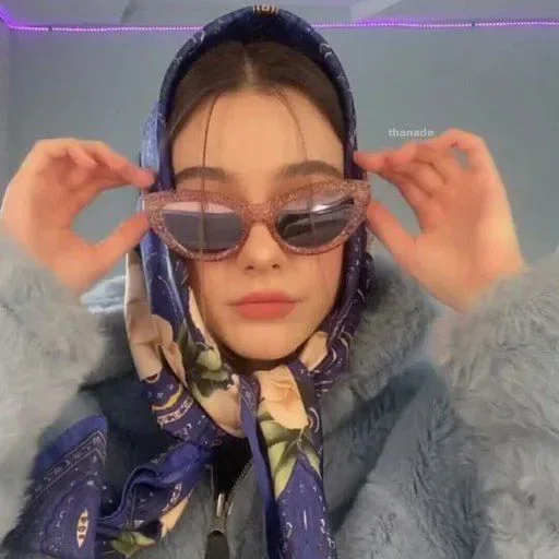 💜 Стикер «foR giRlZ)» для Telegram