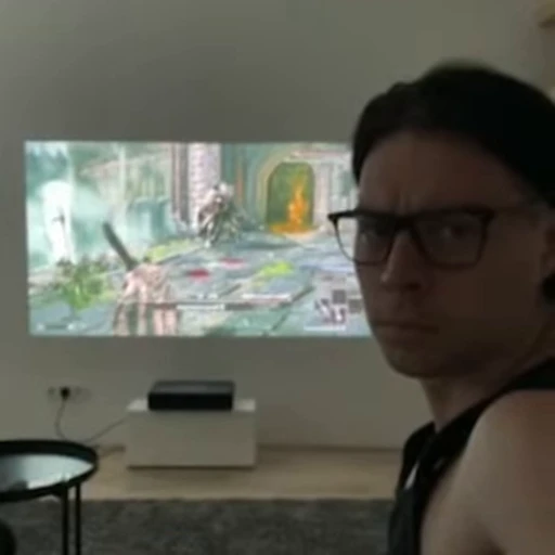 😠 Стикер «фраме тамер» для Telegram