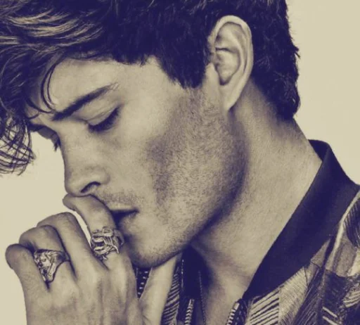 🤔 Стикер «Francisco Lachowski» для Telegram