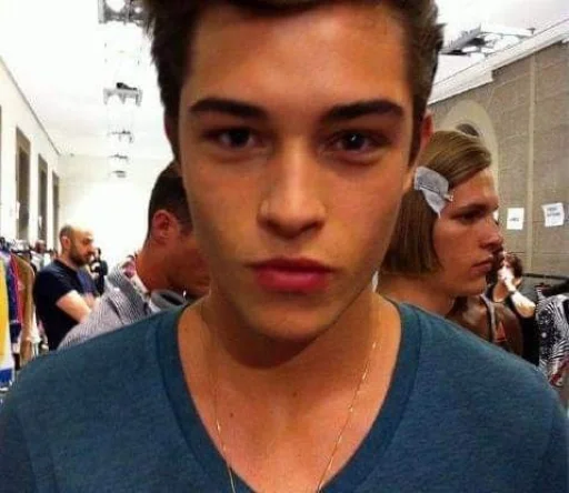 🥴 Стикер «Francisco Lachowski» для Telegram