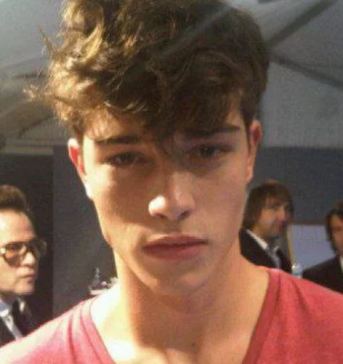 😑 Стикер «Francisco Lachowski» для Telegram