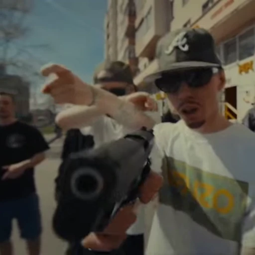 🔫 Стикер «friendlythug» для Telegram