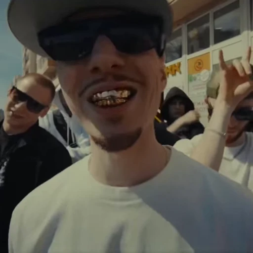 😎 Стикер «friendlythug» для Telegram
