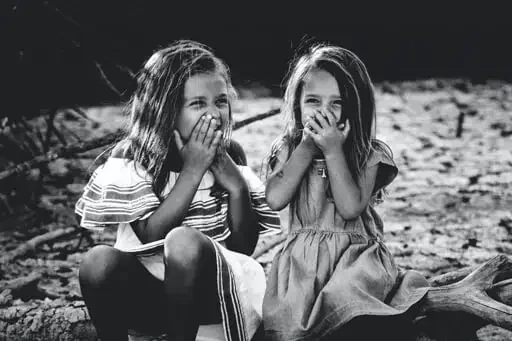 🥰 Стикер «Friends Are Always Together» для Telegram