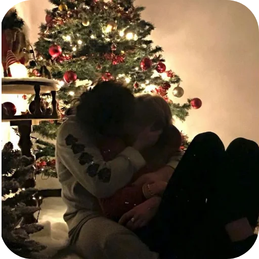 🎄 Стикер «Frost in love» для Telegram