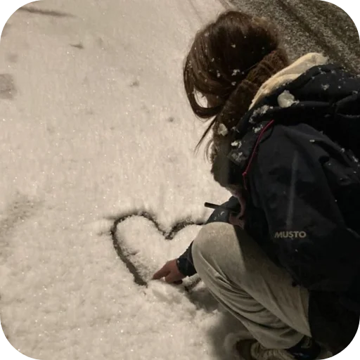 ❤ Стикер «Frost in love» для Telegram